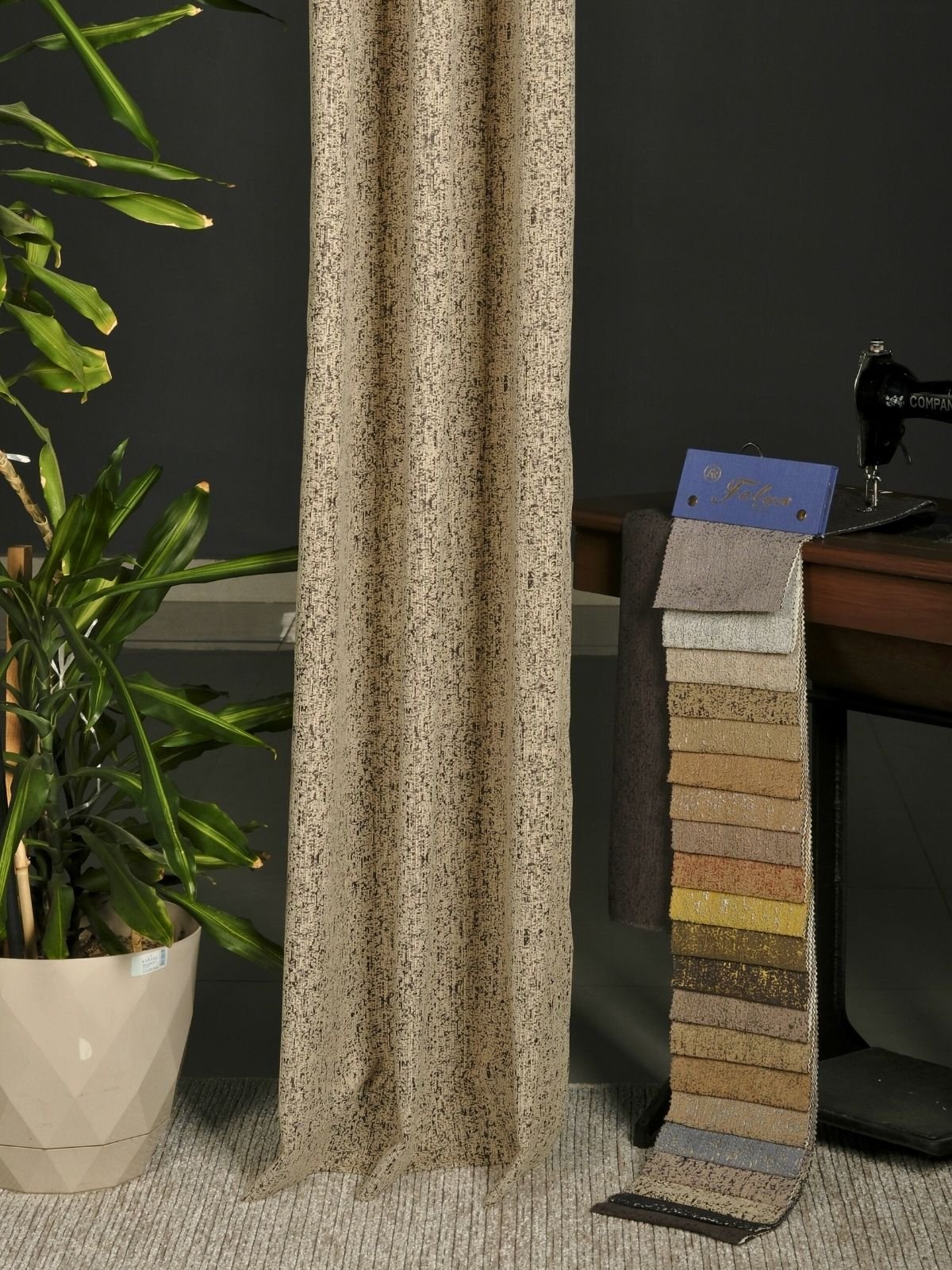 Çeşme Antrasit Krem Fon Perde 1 Çeşme Antrasit Krem Fon Perde - Görsel 1